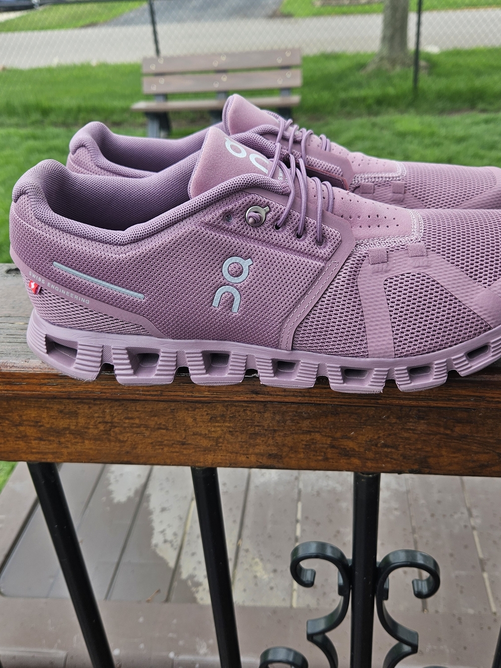On Running 5 Feather Cloud Women's Running Shoes - Lavendar